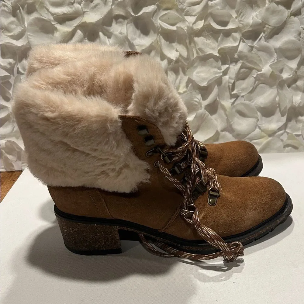 Aetrex Chestnut Suede Lace-Up Winter Boots with Cream Fur Trim